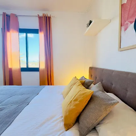 2 Bedroom Flat With Big Pools And Big Terrace Parque Don Jose, 313 Holiday home