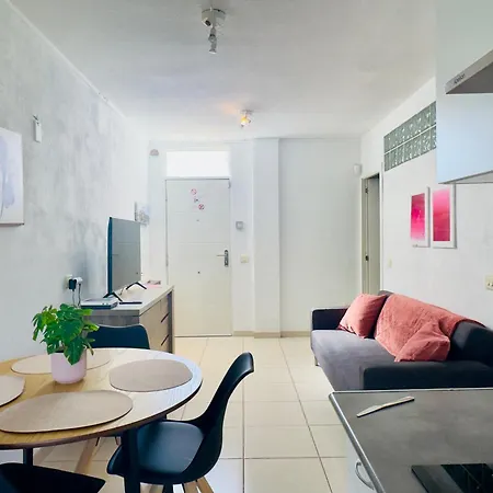 펜션 2 Bedroom Flat With Big Pools And Big Terrace Parque Don Jose, 313