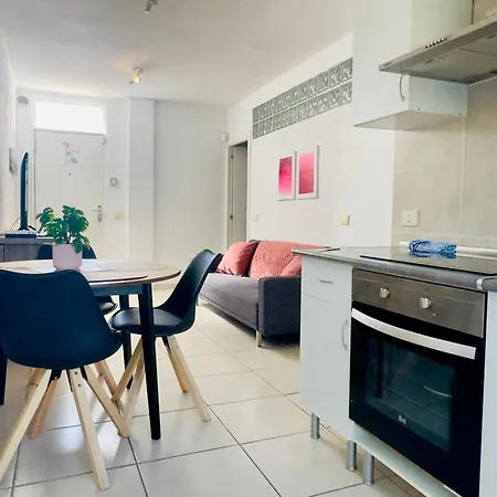 2 Bedroom Flat With Big Pools And Big Terrace Parque Don Jose, 313 Holiday home Costa Del Silencio