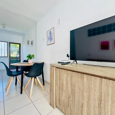 2 Bedroom Flat With Big Pools And Big Terrace Parque Don Jose, 313 Holiday home