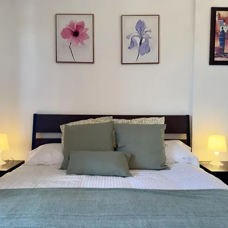 2 Bedroom Flat With Big Pools And Big Terrace Parque Don Jose, 313 펜션 코스타델실렌시오